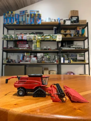 Miniatura Case 8250 1/64 p/ John
