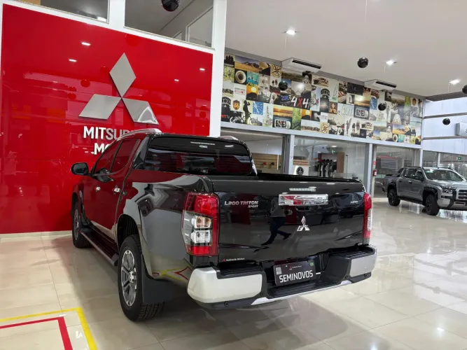 Mitsubishi L200 Triton Sport HPE-S 2.4 CD Dies. AUT 2022