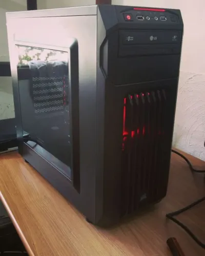 Gabinete Corsair Carbide SPEC-01 - Excelente espaço com Cooler frontal.