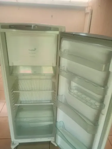 Geladeira Consul Facilite 300 LTS Frost Free