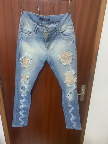 Vendo duas calças da lança perfume