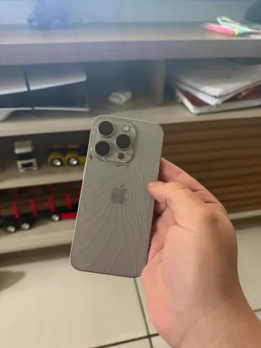 IPHONE 15 PRO 128 GB tampa trincada