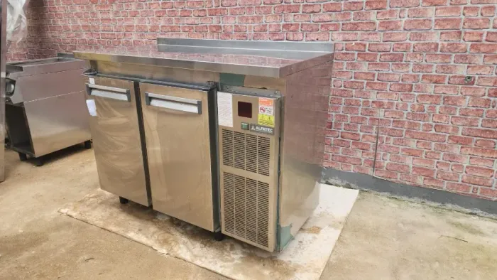 Balcão Refrigerado Inox 2 Portas para 2 Barris de Chopp - ALFATEC Industrial