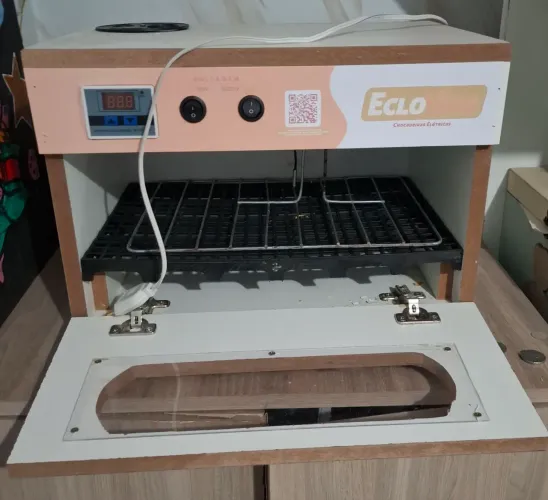 Vende- se chocadeira