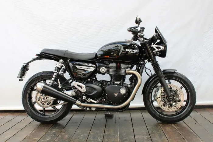 TRIUMPH SPEED TWIN