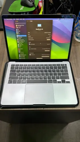 Macbook Air M1 8GB RAM 256GB SSD