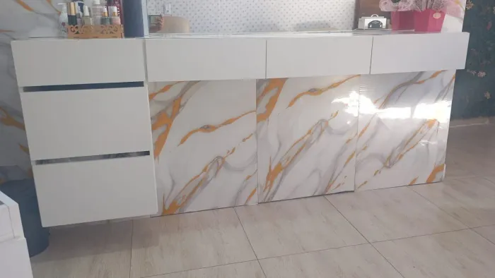 Vendo bancada sendo duas gavetas com divisórias 