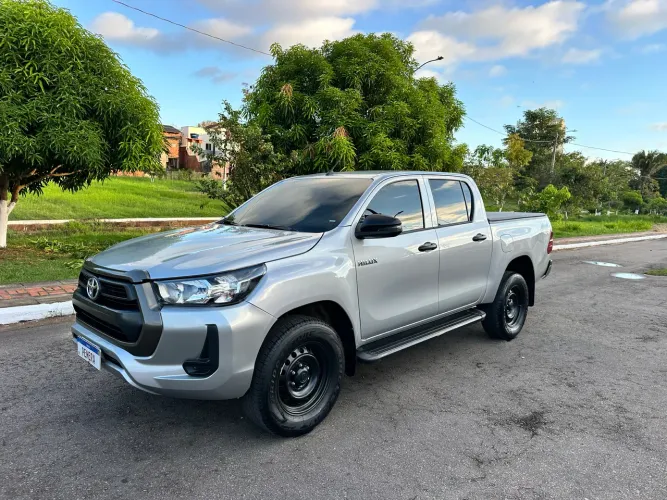 Toyota Hilux CD SR 4X4 2.8 TDI Diesel Aut. 2025