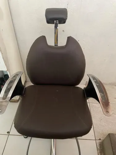 Cadeira de cabeleireiro e barbeiro