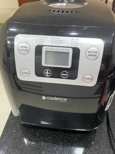 Panificadora CADENCE preta