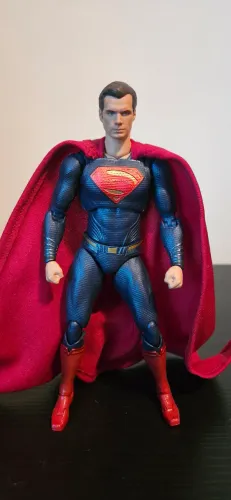 BANDAI S.H. FIGUARTS SUPERMAN (MAN OF STEEL)
