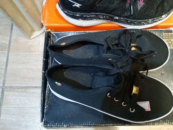 Sandálias ,sapatos ,rasteiras,toda faço entrega por Uber flachs novas