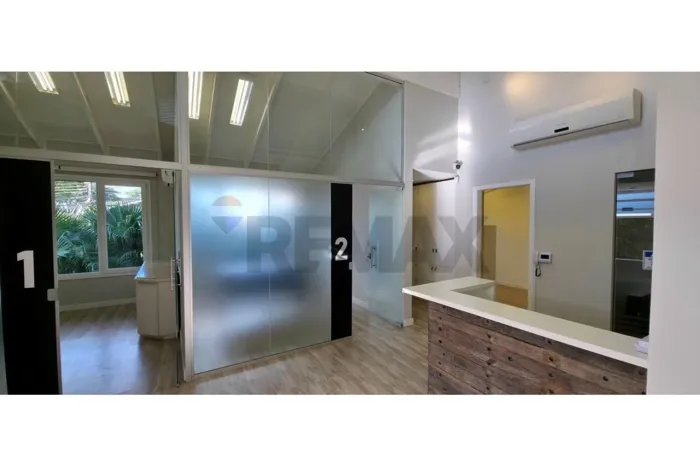 Casa Comercial - 175m² - 6 salas - 2 vagas -Jardim Social