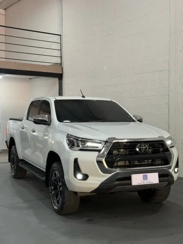 Toyota Hilux CD SRX 4X4 2.8 TDI 16V Diesel Aut. 2024