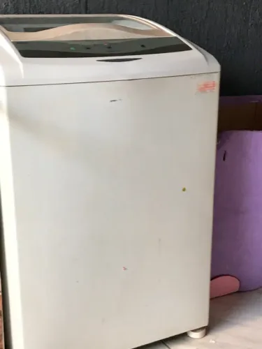 Máquina de lavar com defeito