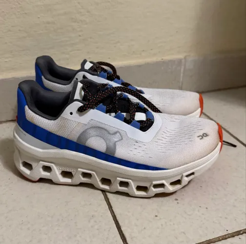 Tênis da On feminino 34