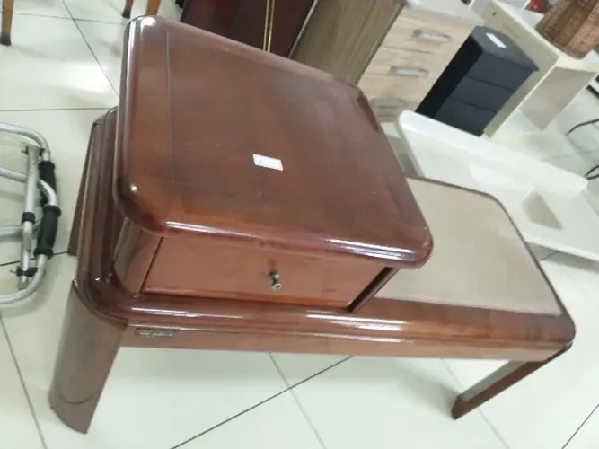Porta jóias com banco 