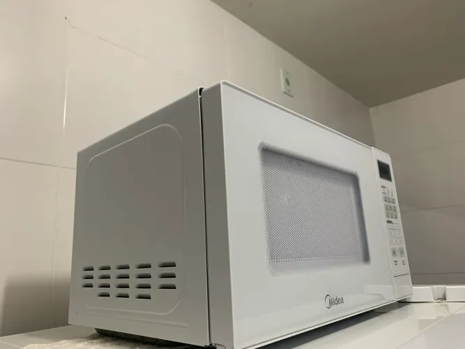 Microondas , usado umas 3 vezes