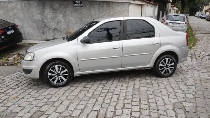 Renault Logan Expression Hi-flex 1.6 8V 4P 2012