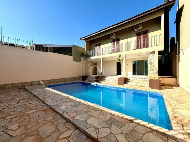 LINDO SOBRADO COM PISCINA E VARANDA GOURMET