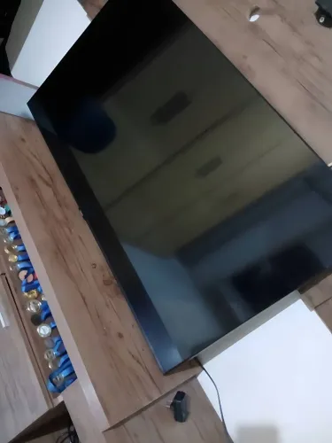 Vende - se Televisão