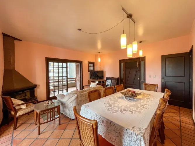 Amplo apartamento nas Quatro Praça em Torres/RS.