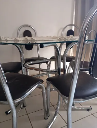 Mesa 6 cadeiras, vidro sextavado