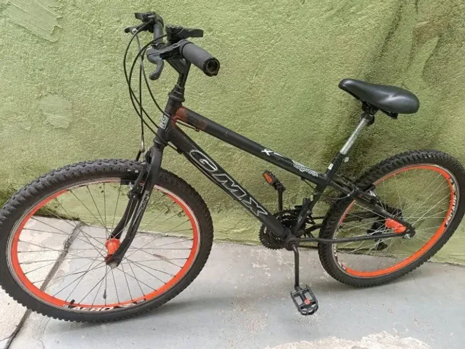 Bicicleta Aro 26 GMX Mountain Com Marchas Freios e Banco Novos ótima