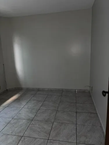 Kitnet Vicente Pires próximo a EPTG c/ vaga de garagem