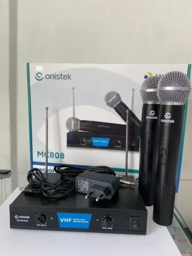 Microfone Sem Fio Duplo Uhf Dinamico Tela Digital 50 Canais Preto