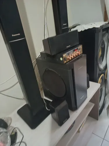 Vendo caixas da Panasonic funcionando perfeitamente mais um amplificador muito bom