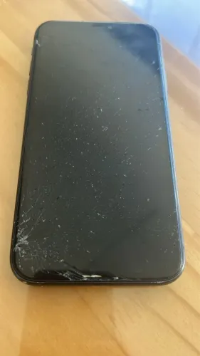 iPhone 11 quebrado