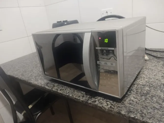 Microondas LG com defeito
