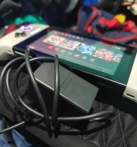 Nintendo Swith V1 Desbloqueado + Adaptador GamePad Especial + SD + 7 Jogos Instalados