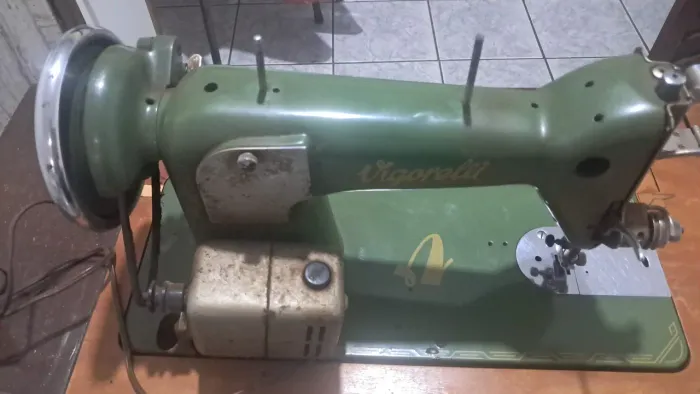 Máquina de costura Vigorelli -Antiguidade