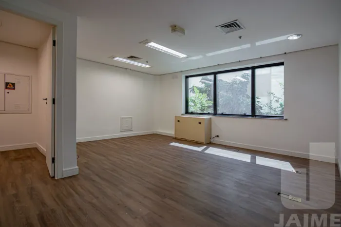Sala comercial com recepção, copa e 1 vaga - Higienópolis