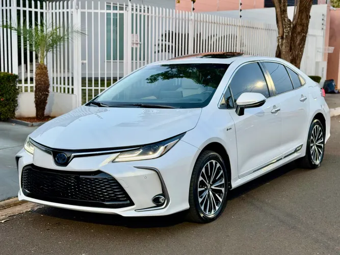 Toyota Corolla Altis Prem. Hybrid 1.8 Flex AUT 2025