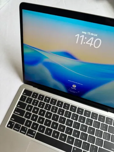 MacBook Air M2 13,6' 8 GB de RAM 512 GB SSD, 95% de saúde da bateria, Sem avarias, Carrega