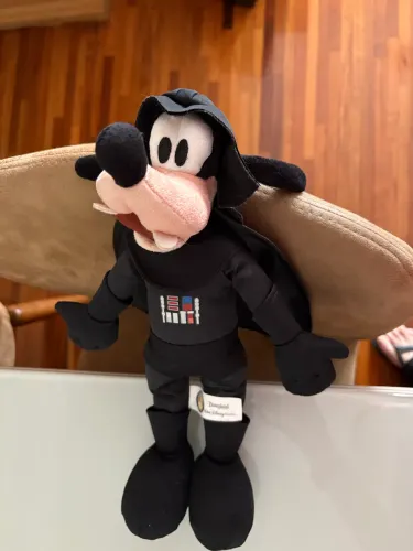 Pateta Vader de Pelúcia Disney