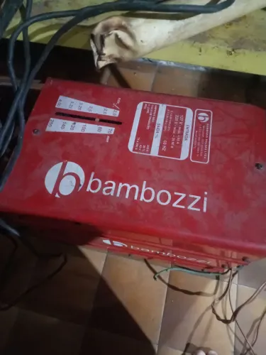 Máquina de Solda Transformador Bambozzi 250A - Tanque de Guerra (Trabalho Pesado)