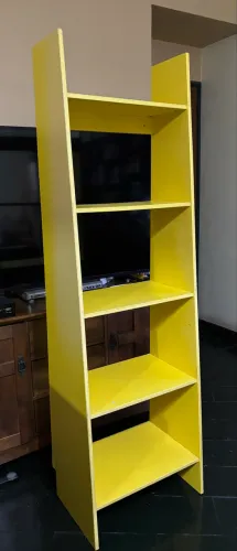 estante tok&stok amarela