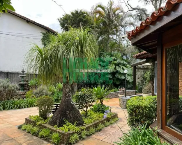 CASA EM CONDOMÍNIO - ALTO - TERESÓPOLIS/RJ