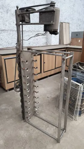 Gira grill em aço inox para 21 espetos