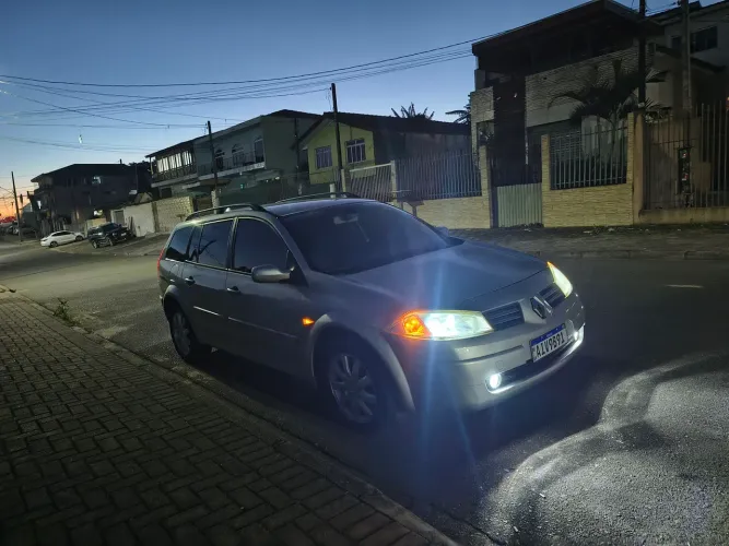 Renault Megane Grand Tour Dynam. Hi-flex 1.6 16V 2012