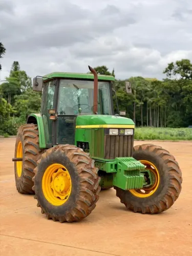 TRATOR JOHN DEERE 
