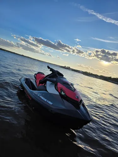 Jet Sky Sea Doo GTI 170 SE 