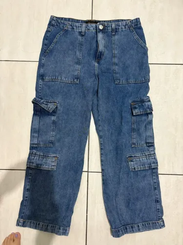 Calça jeans - tamanho 46