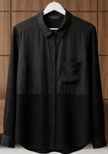Camisa Preta Forever 21 - Mix de Tecidos - Tamanho G