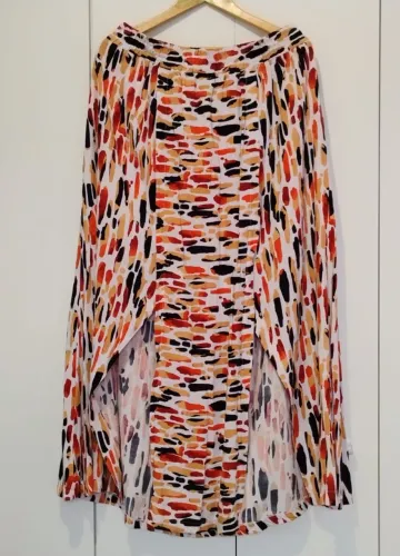 Saia Longa com Shorts Embutido - Tamanho 50 - Join Curves - Plus Size