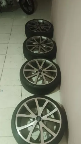 VENDO E TROCO RODAS ARO 18 DO FOCUS